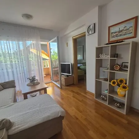 Apartment Bazok